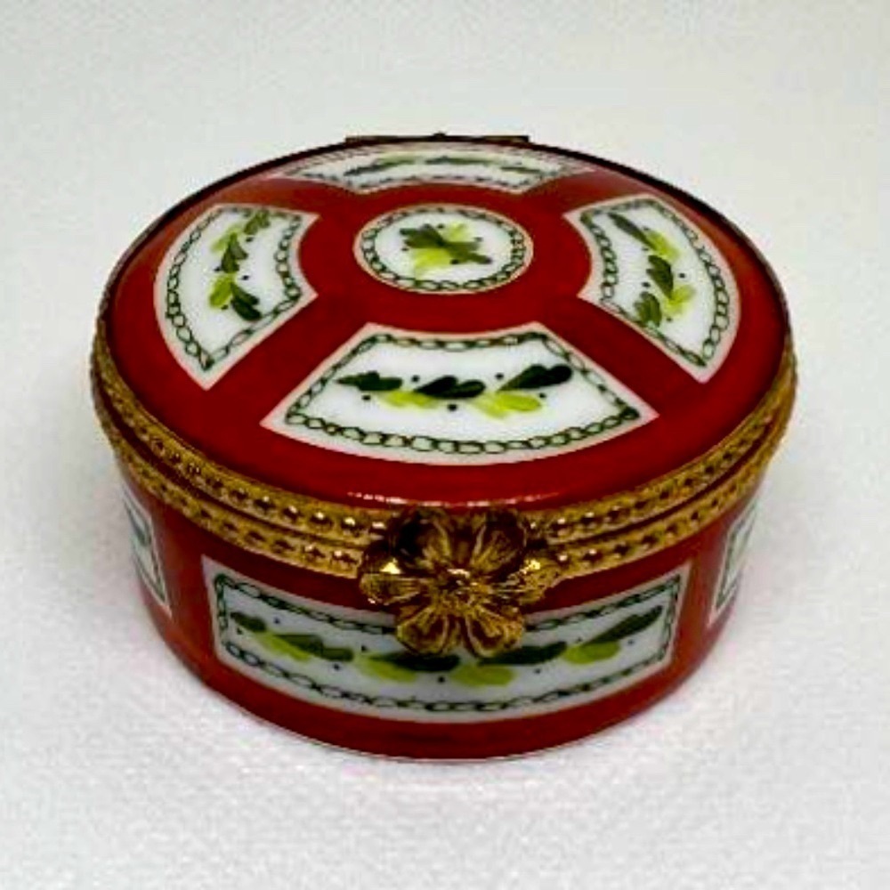 Classic Limoges Box